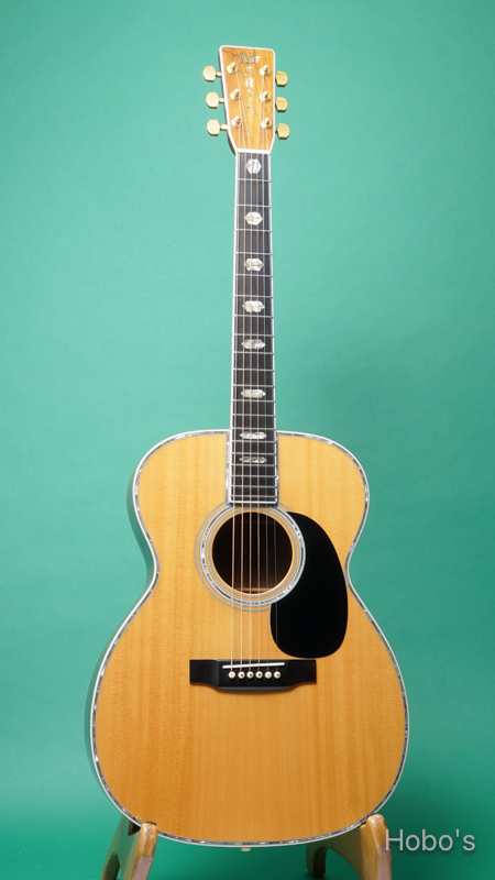 MARTIN OOO-45SQ Custom "Brazilian Rosewood" FRONT