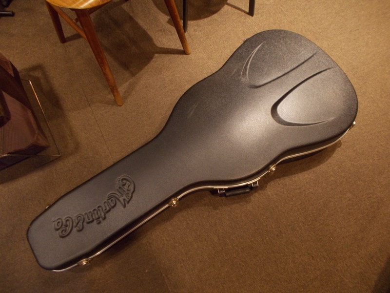 MARTIN OOO-28 Standard CASE