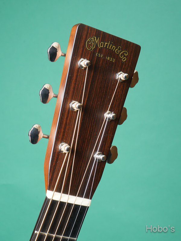 MARTIN D-28 Custom "Premium Sitka Spruce Top" 1