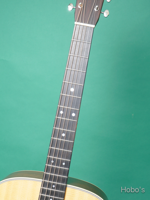 MARTIN D-28 Custom "Premium Sitka Spruce Top" 3