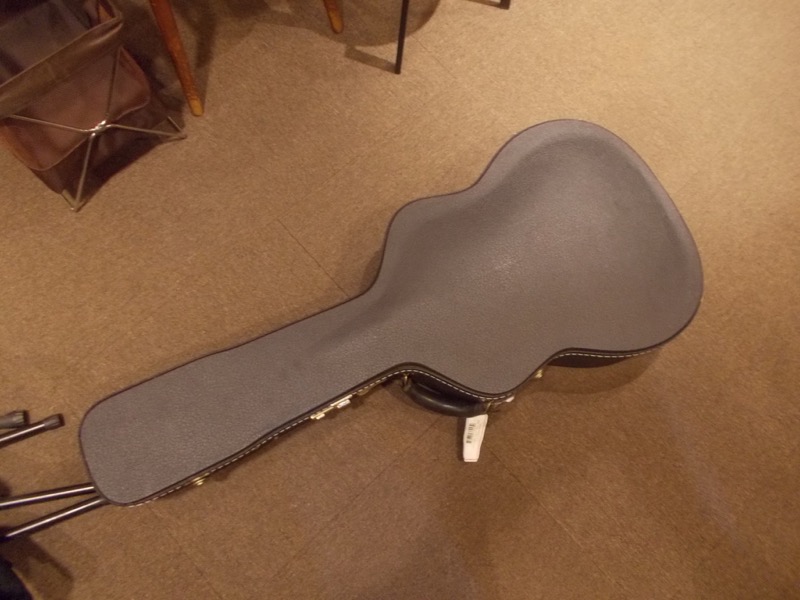 MARTIN OOO-42EC "Eric Crapton Signature Limited Edition" CASE