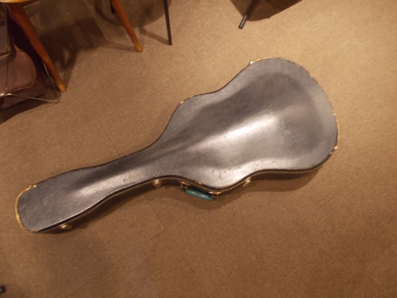 MARTIN D-28 CASE