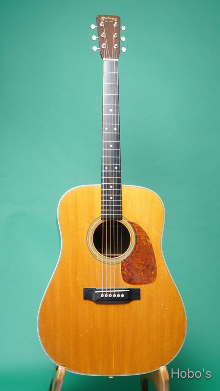 MARTIN D-28 FRONT