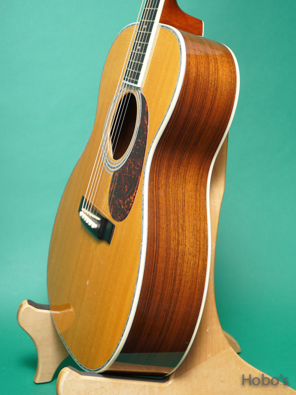 MARTIN OOO-42 8