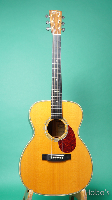 MARTIN OM-40LE "Guitar of the Month"   FRONT