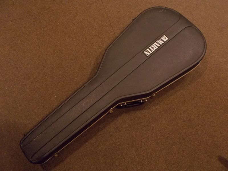 MARTIN D-28 CASE