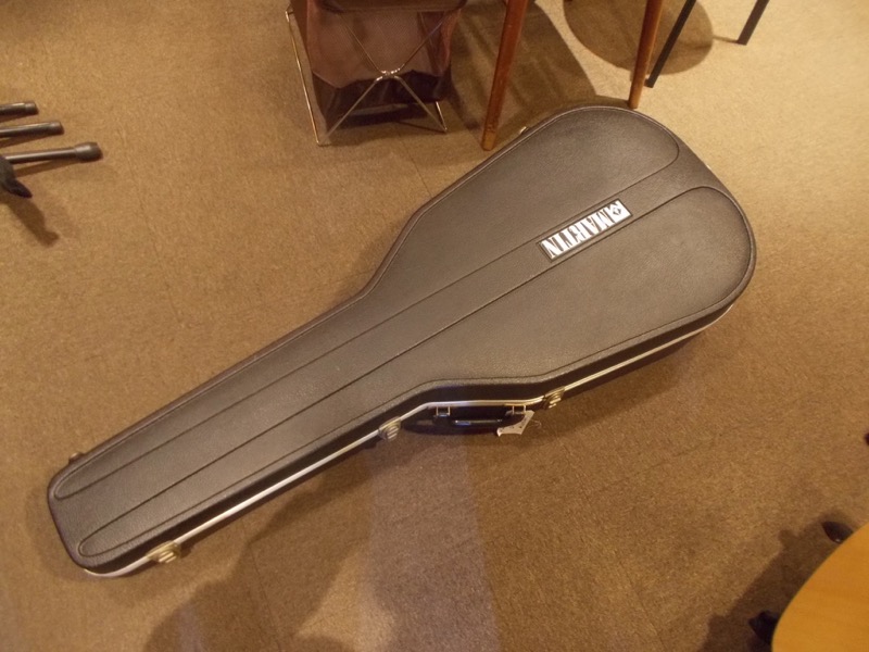MARTIN D-28 CASE