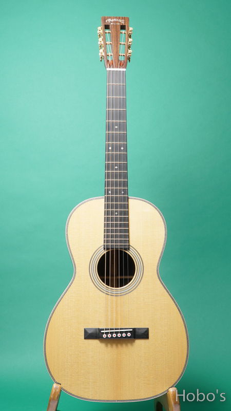 MARTIN O12-28 Modern Deluxe FRONT