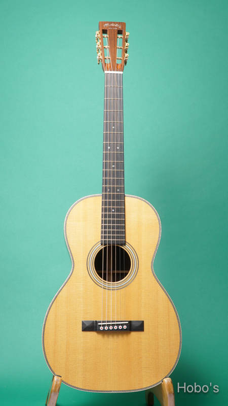 MARTIN O12-28 Modern Deluxe FRONT