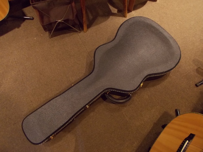 MARTIN OOO-28 Custom "Swiss Spruce / Madagascar Rosewood" CASE