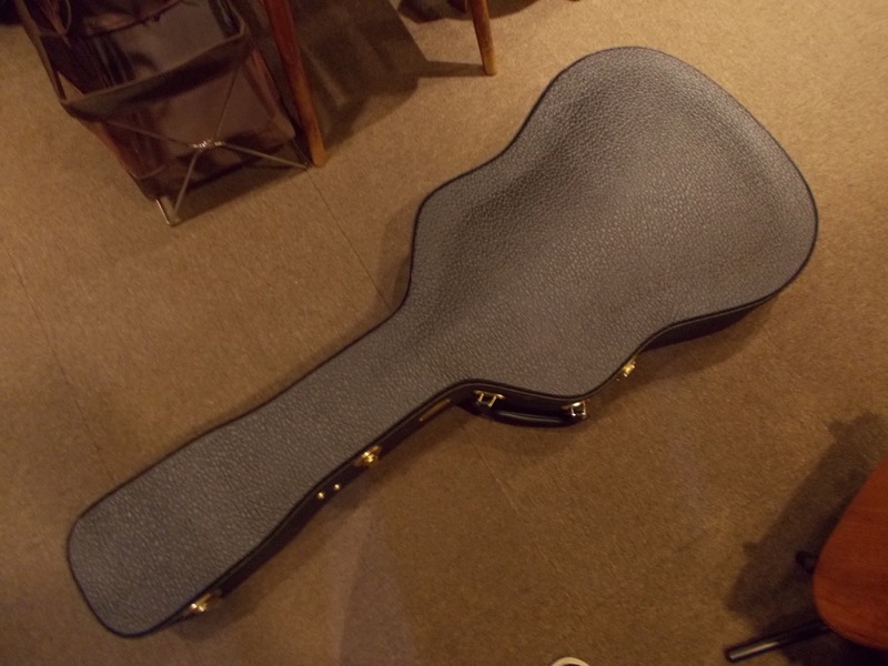 MARTIN D-18 Authentic 1939 Aged CASE
