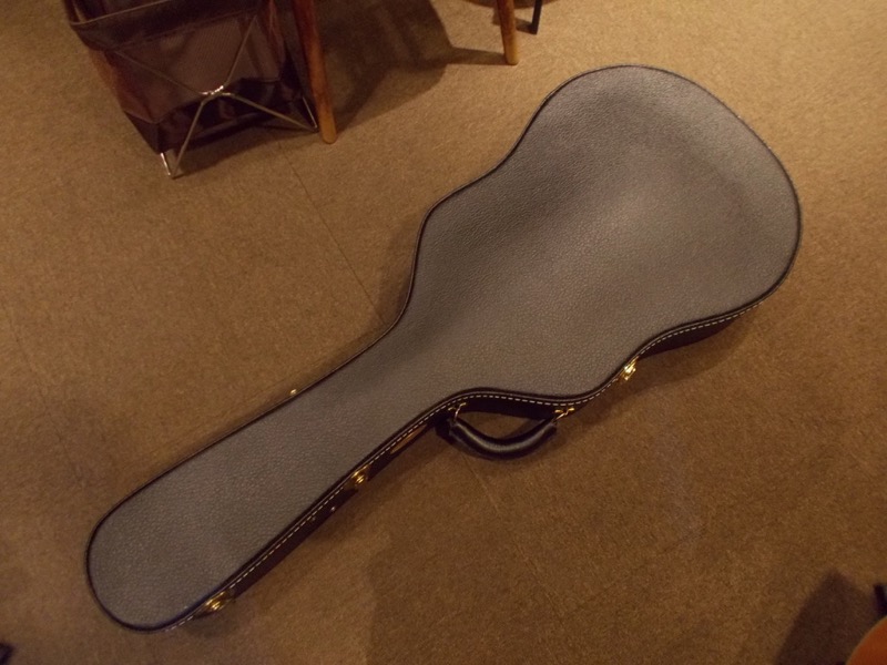 MARTIN OO-45 CTM "Italian Alpine /Guatemalan Rosewood" CASE