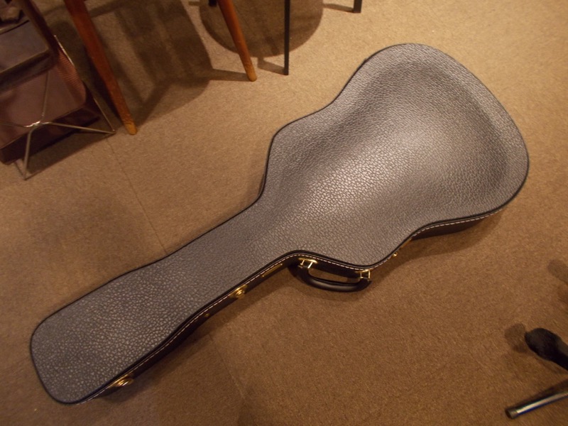 MARTIN D-18 Authentic 1937 Aged CASE