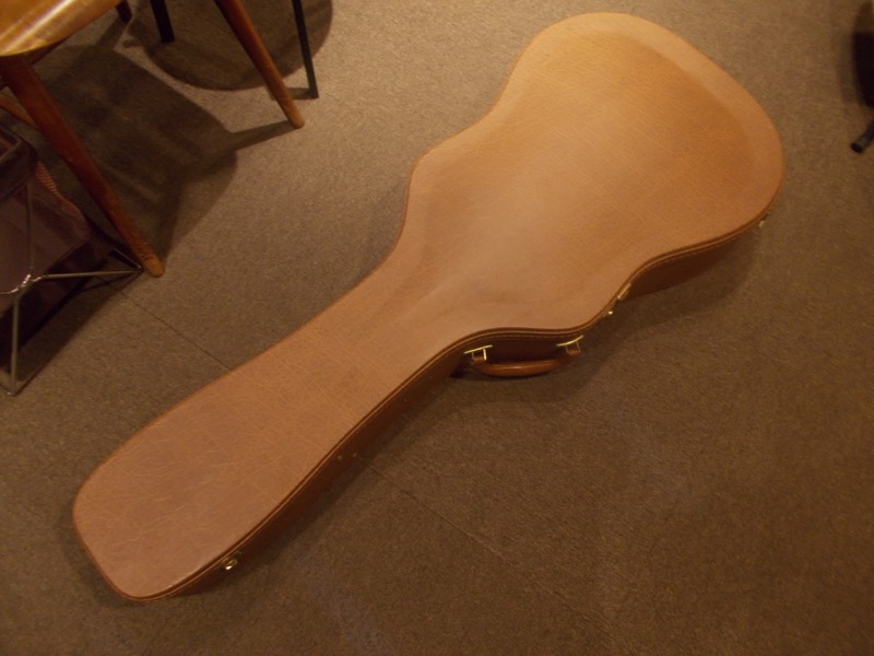 MARTIN D-18 Authentic 1937 CASE