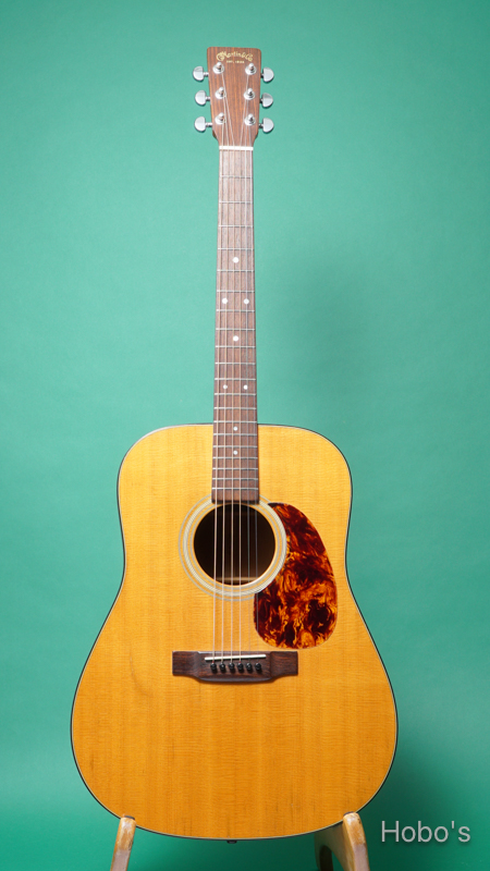 MARTIN D-18 FRONT