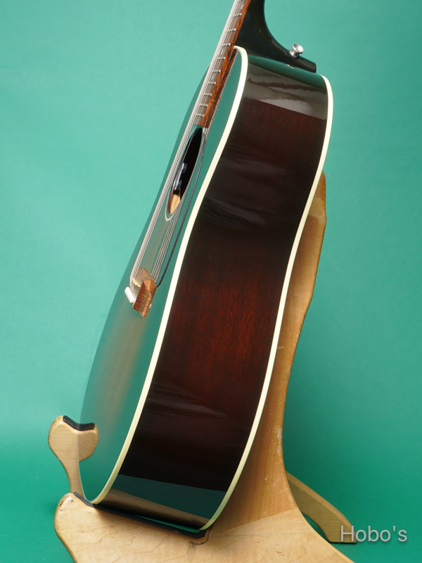 GIBSON J-45 STANDARD 8
