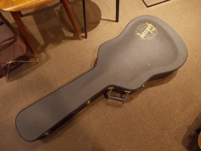 GIBSON J-50 CASE