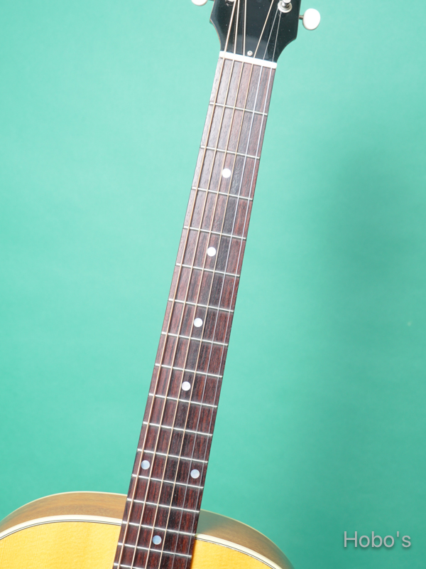 GIBSON J-50 3