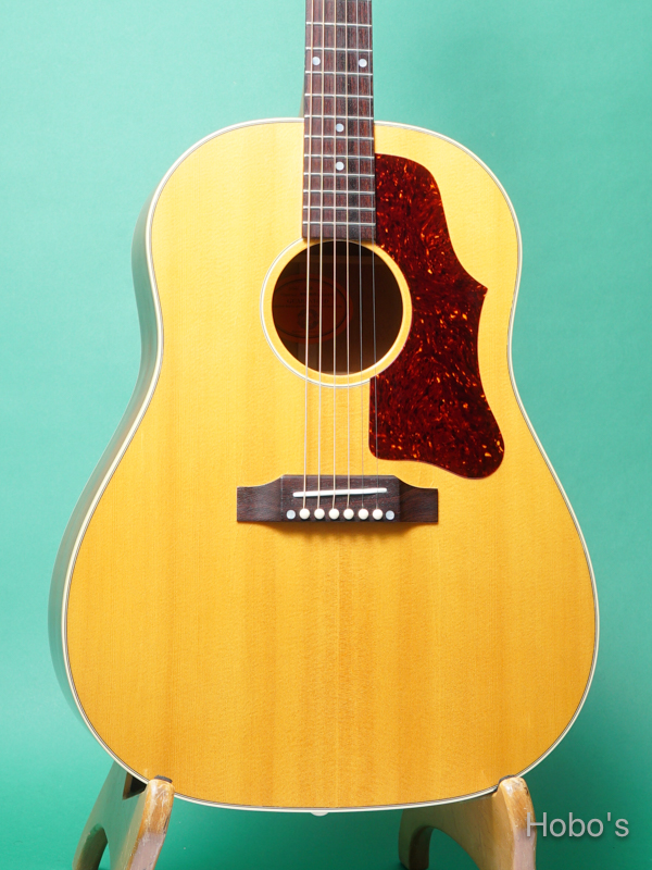 GIBSON J-50 5