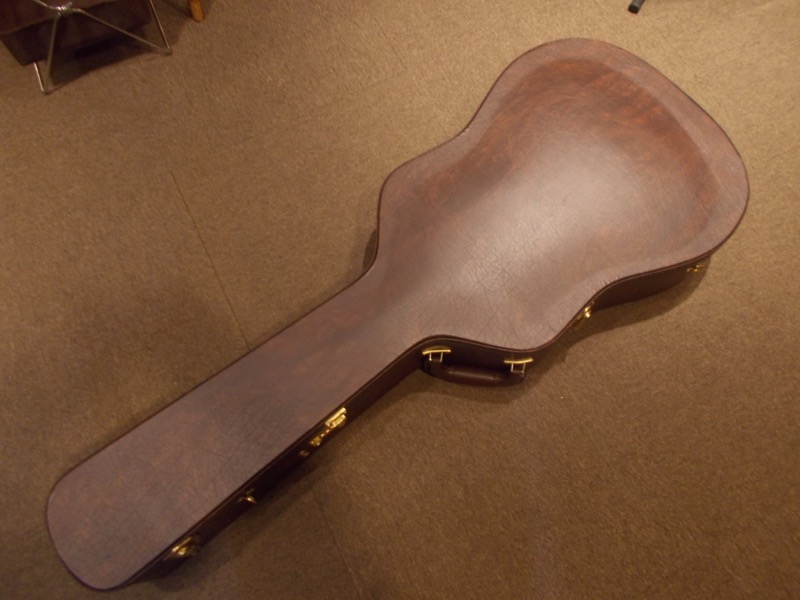 GIBSON J-45 CASE