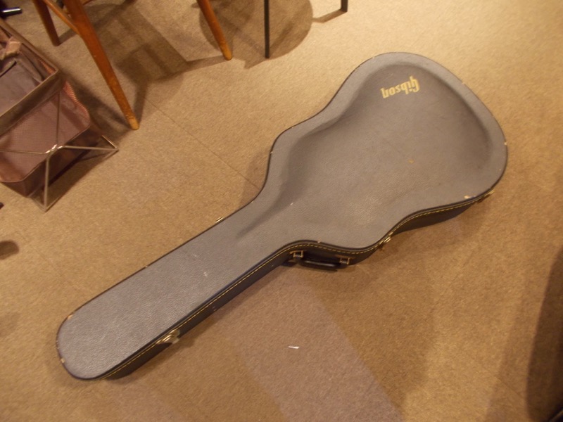 GIBSON J-45 CASE