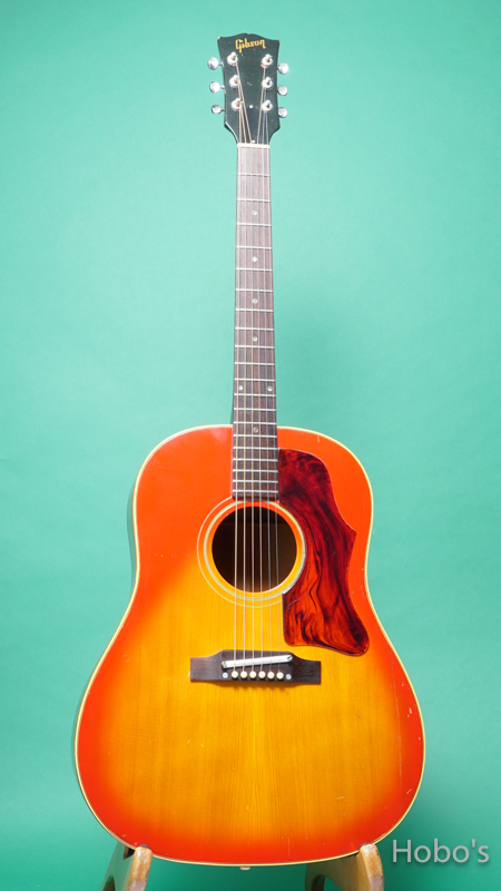 GIBSON J-45 FRONT