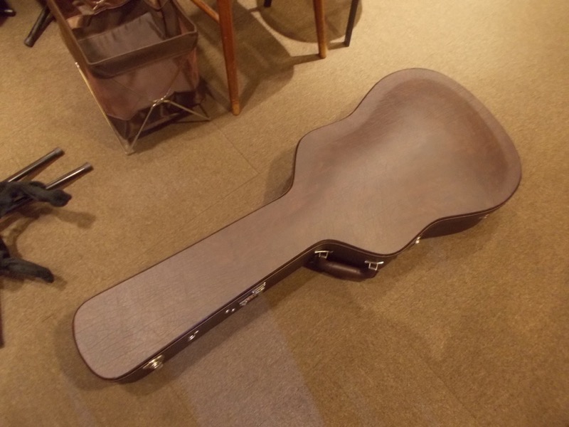 GIBSON J-50 CASE
