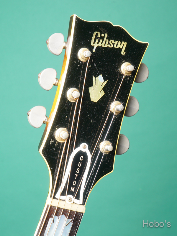 GIBSON J-200 1
