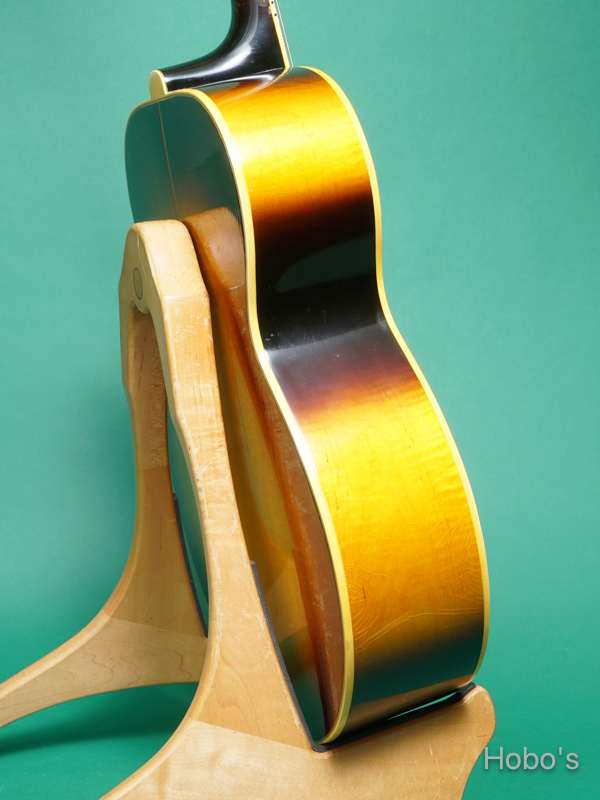 GIBSON J-200 7