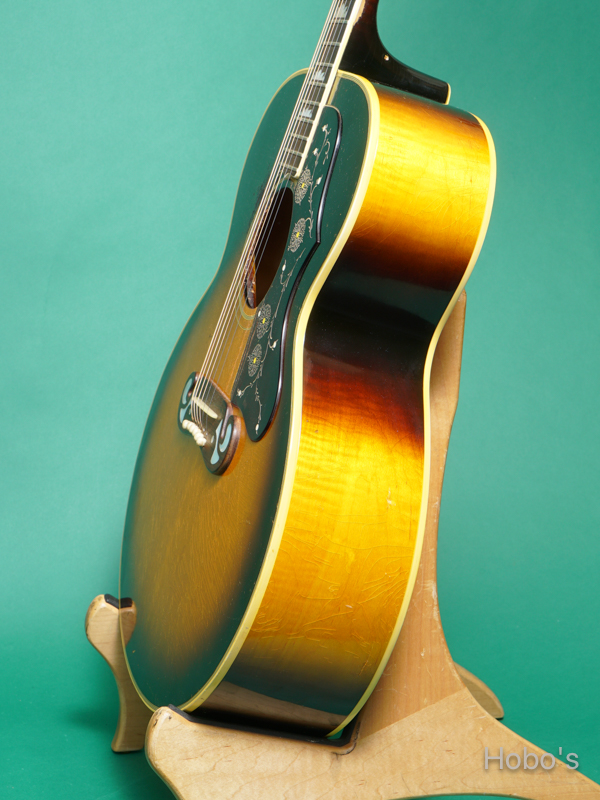 GIBSON J-200 8