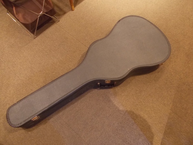 GIBSON J-45 CASE
