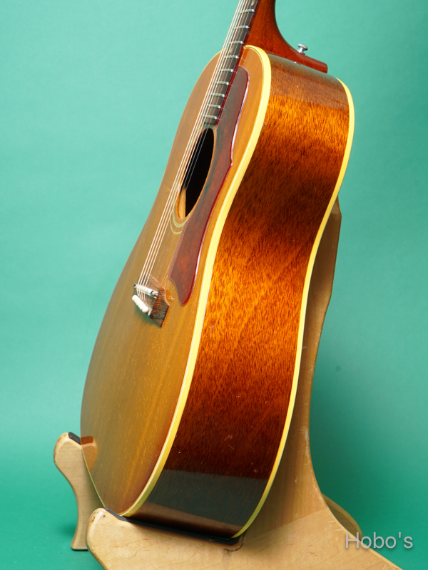 GIBSON J-45 8