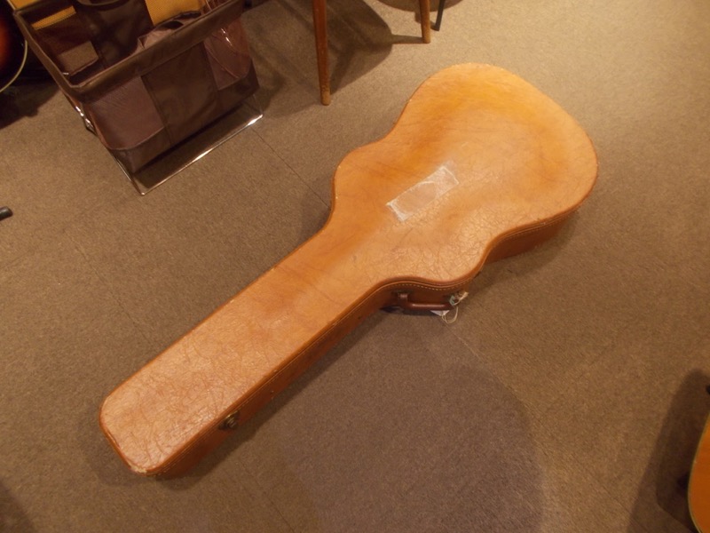 GIBSON J-50 CASE
