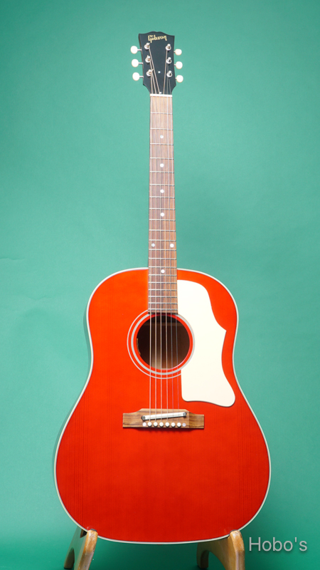 GIBSON J-45 Red Custom "Red Spruce Top" FRONT