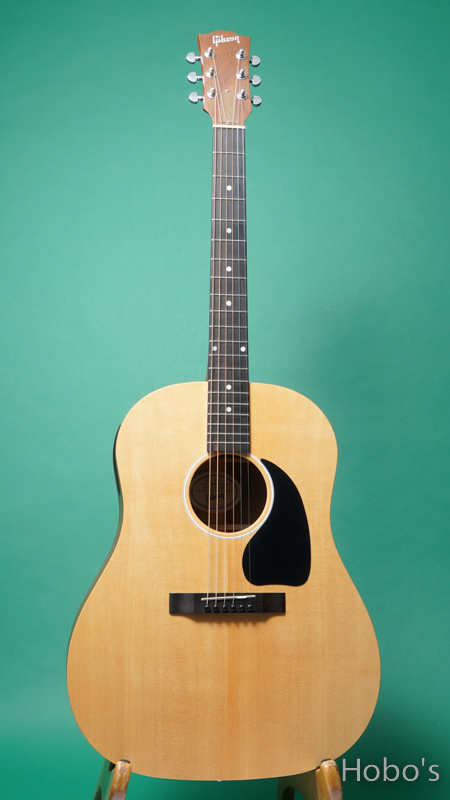 GIBSON G-45  FRONT