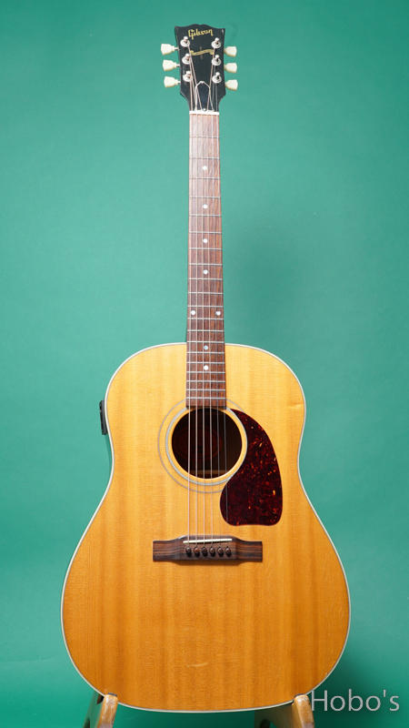 GIBSON J-45N FRONT