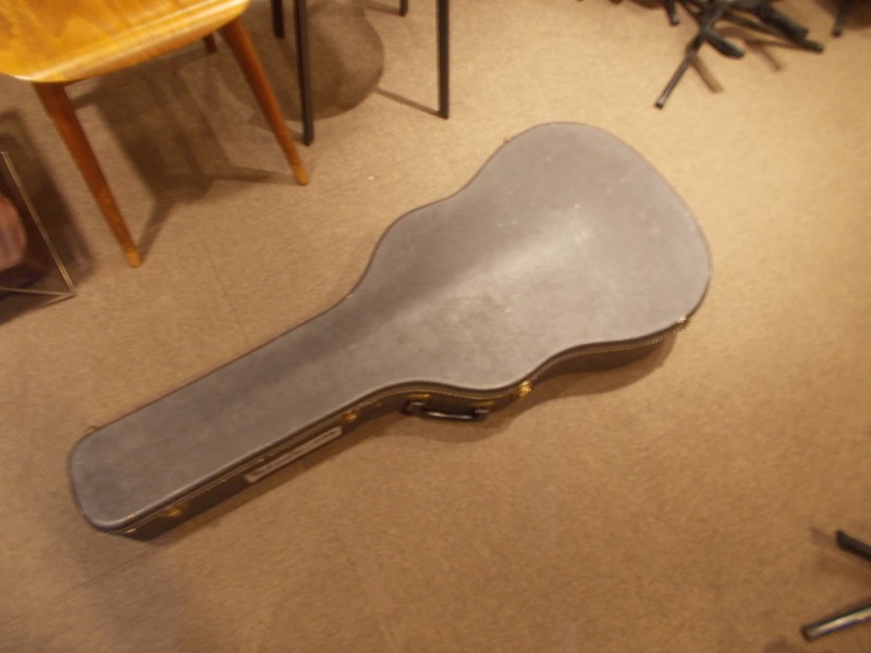 GIBSON J-45 CASE