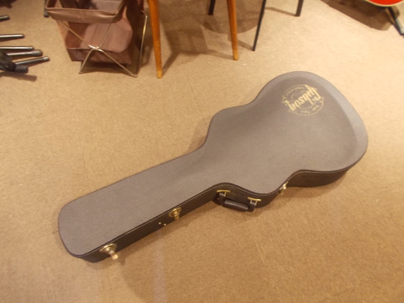 GIBSON B-25  ”Tobacco Sunburst” CASE