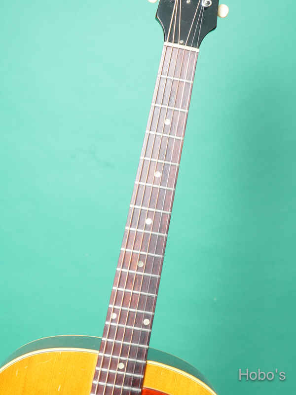 GIBSON J-50 3