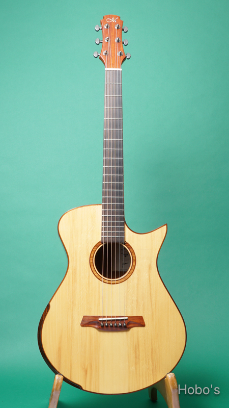 Maestro Guitars Vera SR CSB A FRONT