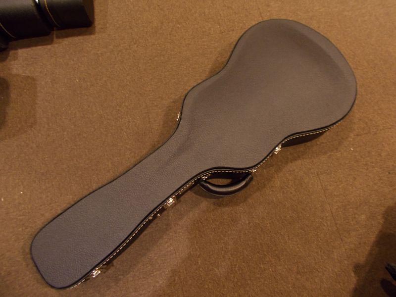 COLLINGS O-2HT Custom” Baked Top / 1 11/16 Nut” CASE