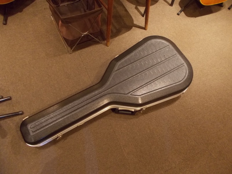 Shimo Guitars (志茂 崇弘) Model Custom Peacock "German Spruce/ Curry Maple”  CASE