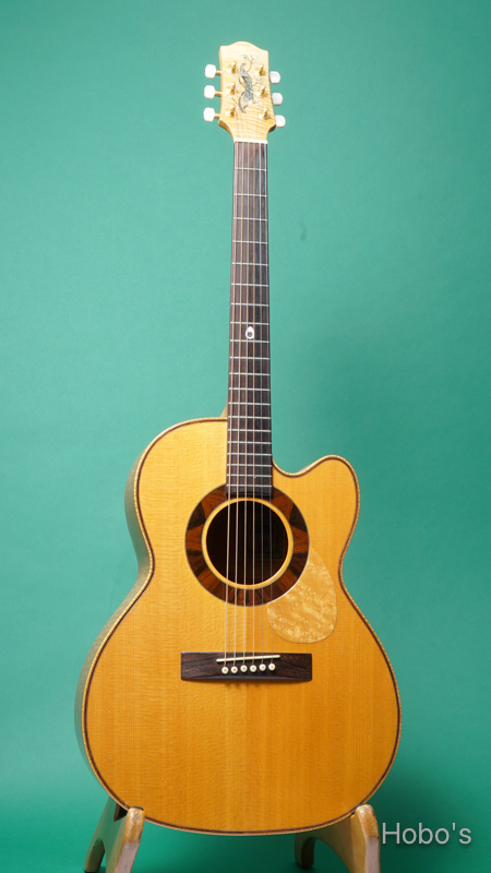 Shimo Guitars (志茂 崇弘) Model Custom Peacock "German Spruce/ Curry Maple”  FRONT