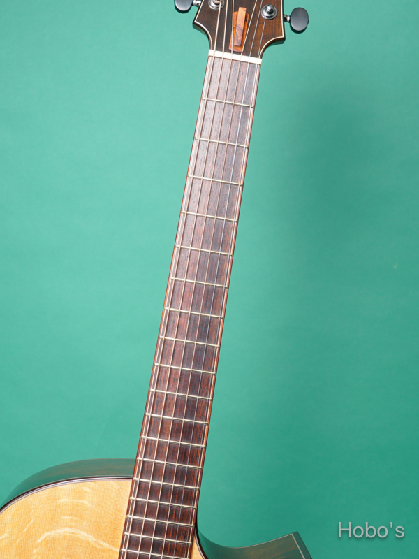 FUJII GUITARS (藤井 圭介)  OM  "Bear Claw Sitka Spruce / Brazilian Rosewood" 3