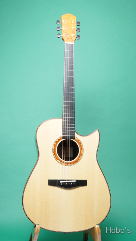 KAMEOKA GUITAR (亀岡 隆之) KMD Cutaway "German / Madagascar Rosewood" FRONT