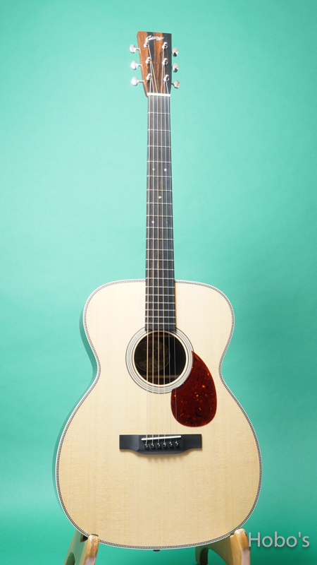 COLLINGS OM-2H FRONT
