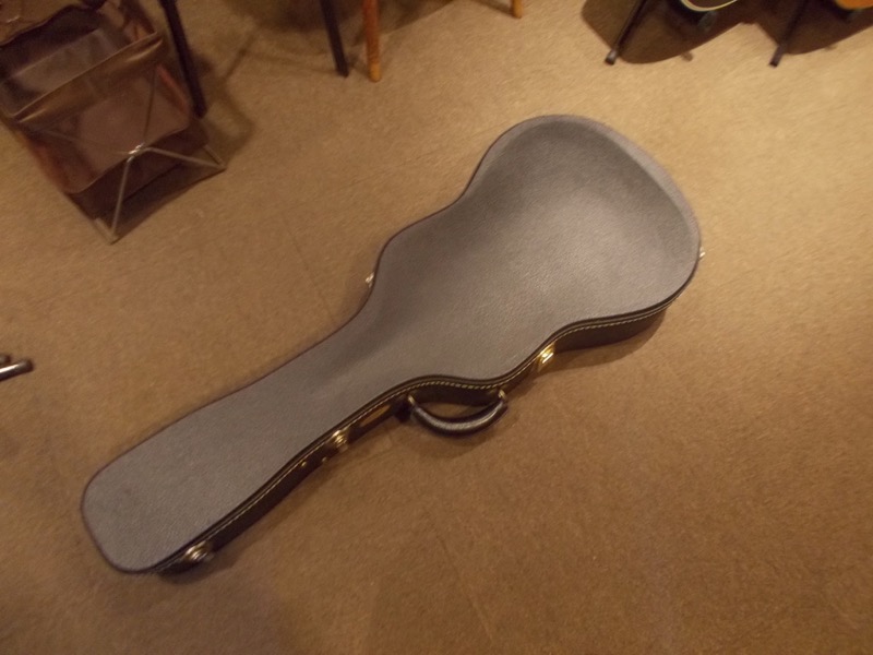 COLLINGS O-1 A Custom"Adirondack Top"  CASE