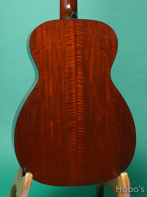 COLLINGS O-1 6