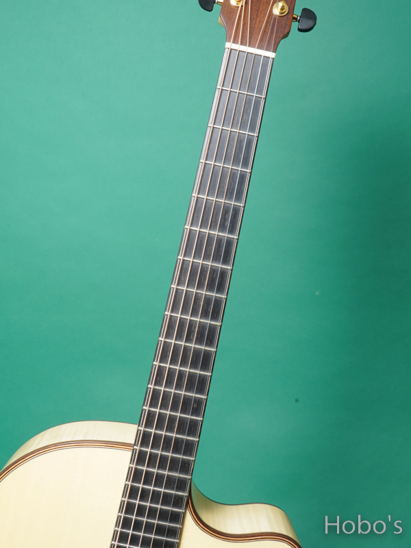 AVALON GUITARS A2-340C "Flamed Maple" 3