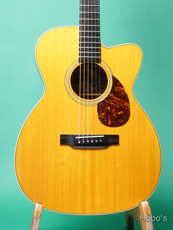 COLLINGS OM-2 E Cutaway Custom "Engelmann Top"  5